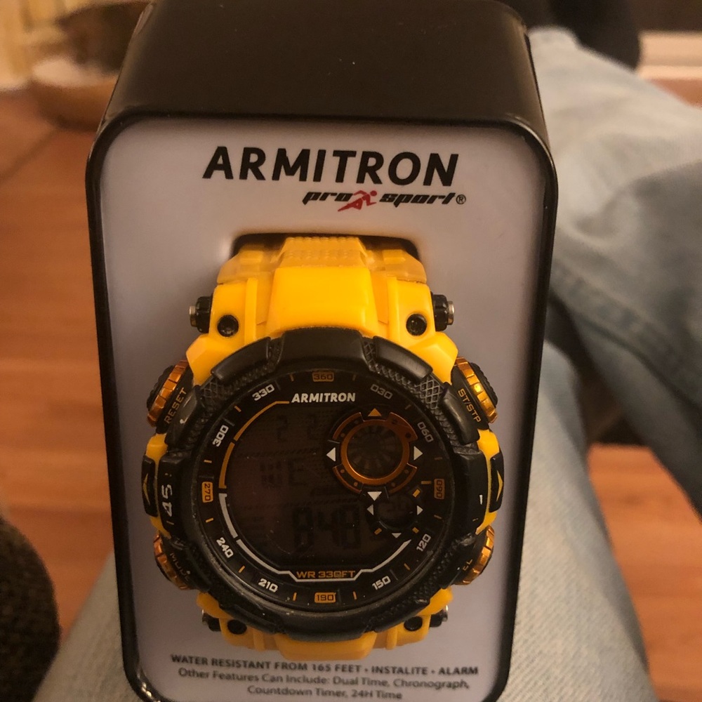 Watch - Picture 2 of 5